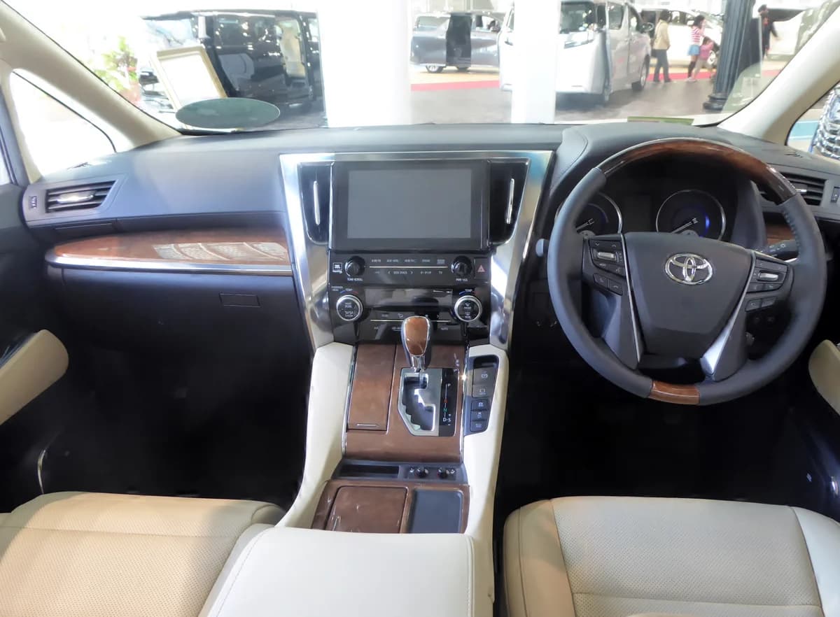 Kabin Eksekutif Toyota Alphard